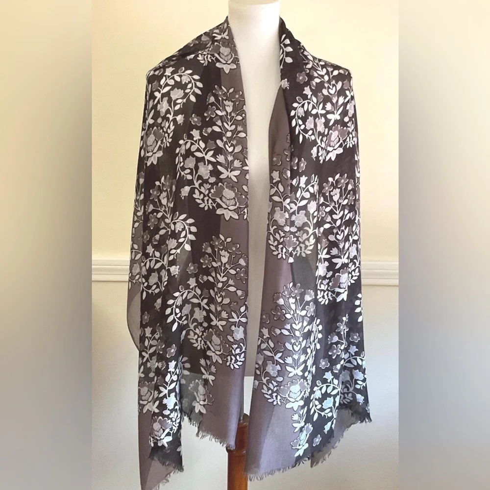 Vera Bradley Floral Scarf in Brown and White with fringe - Picture 6 of 10